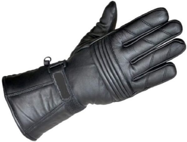 Winter Motorcycle Gloves in black leather, medium size, with a pull-on closure, designed for riding and biking.